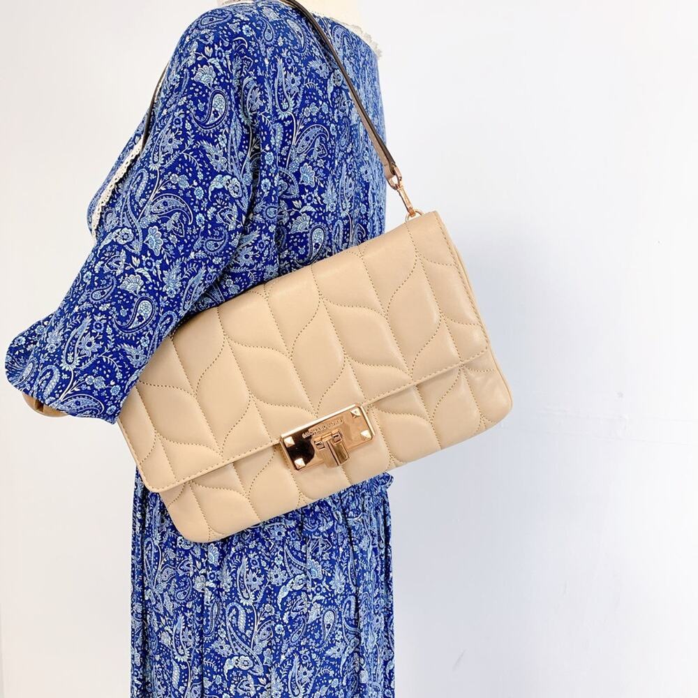 Michael Kors 35S9RP6C3L Large Clutch - Peyton In OYSTER